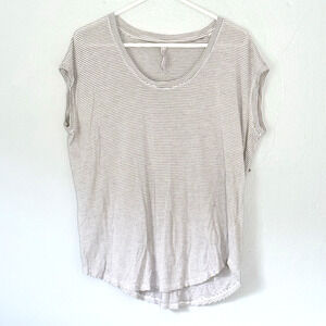 ATHLETA Top Medium Black White Striped Cap Sleeve Scoop Neck Yoga Workout USA